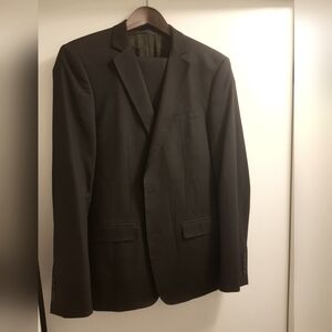 Zara Men's Slim-Fit Suit - Navy Color